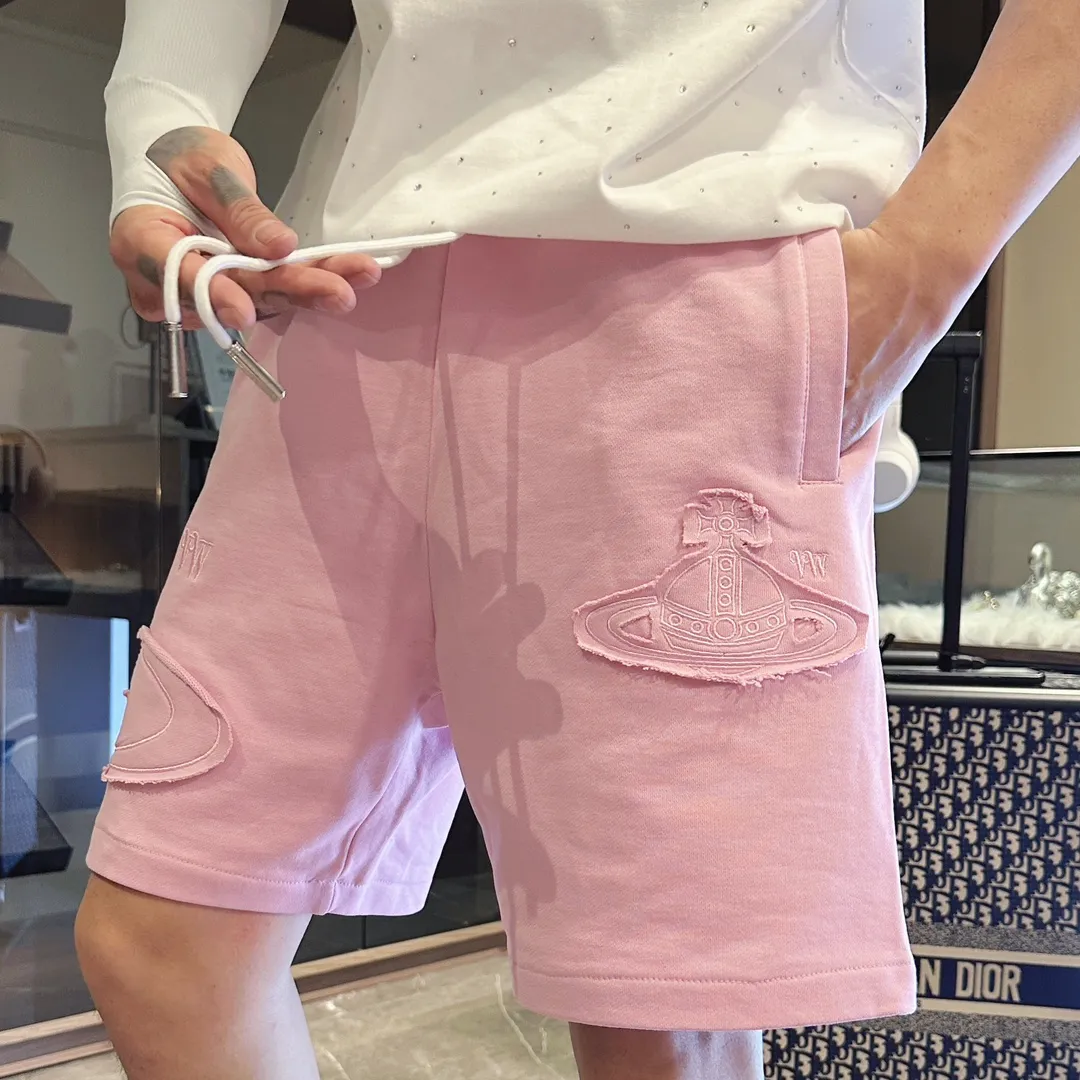 The Queen Mother's three-standard complete 2026 summer New Arrival men's casual shorts, advanced custom-made fabric Breathable fabric, Breathable elasticity and comfort, impeccable details, top-grade accessories, original logo design concept, delicate and soft feel! The upper body fit is awesome! Size: M-XXXL Please state your height and weight when ordering